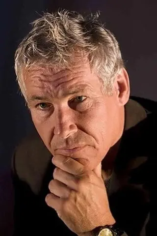 Peliculas de Simon Dutton