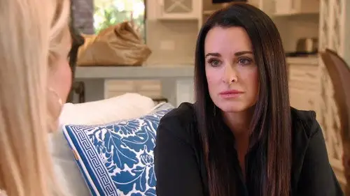 Mujeres ricas de Beverly Hills Temporada 3 Episodios 15 • Sub Español