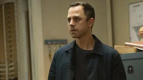 Sneaky Pete Temporada 1 Episodios 9 • Sub Español
