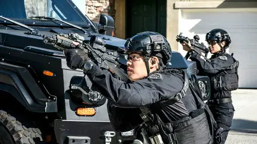 S.W.A.T.: Los hombres de Harrelson Temporada 4 Episodios 11 • Sub Español