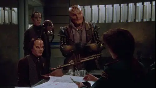 Babylon 5 Temporada 5 Episodios 8 • Sub Español