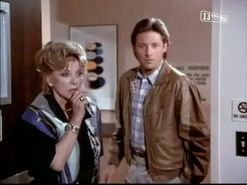 Scarecrow and Mrs. King Temporada 4 Episodios 17 • Sub Español