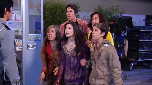 iCarly 2007 Temporada 2 Episodios 7 • Sub Español