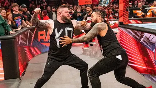 Raw Temporada 31 Episodios 3 • Sub Español