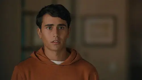Con amor, Victor Temporada 3 Episodios 1 • Sub Español