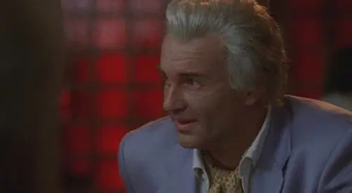 Nip/Tuck, a golpe de bisturí Temporada 4 Episodios 11 • Sub Español
