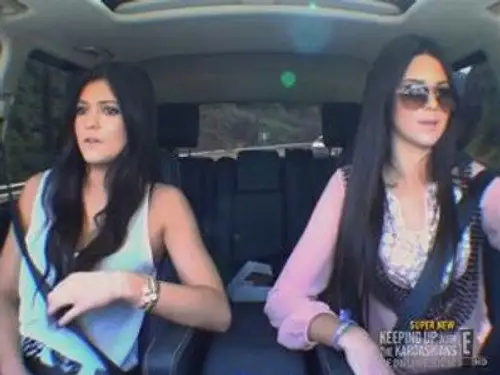 Las Kardashian 2007 Temporada 7 Episodios 2 • Sub Español