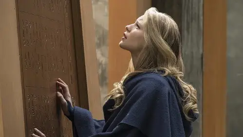 Supergirl Temporada 3 Episodios 20 • Sub Español