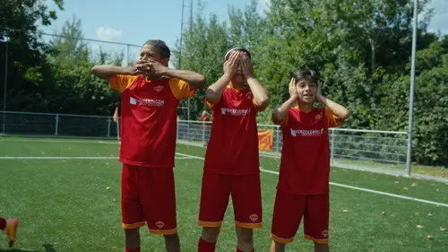 United Temporada 2 Episodios 10 • Sub Español