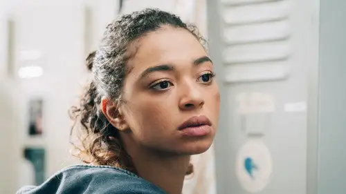 Privilegios Temporada 1 Episodios 1 • Sub Español