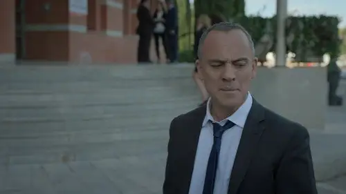 Vergüenza Temporada 3 Episodios 6 • Sub Español