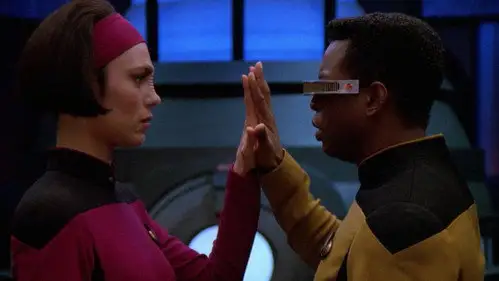 Star Trek: La nueva generación Temporada 5 Episodios 24 • Sub Español