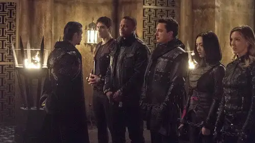 Arrow Temporada 3 Episodios 22 • Sub Español