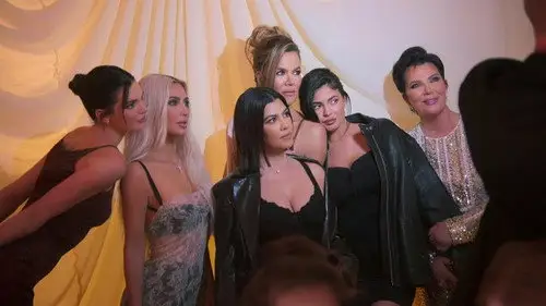 Las Kardashian 2022 Temporada 3 Episodios 6 • Sub Español