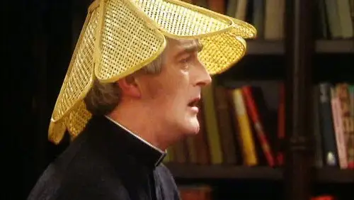 Father Ted Temporada 3 Episodios 1 • Sub Español