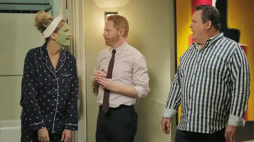 Modern Family Temporada 6 Episodios 9 • Sub Español