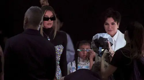 Las Kardashian 2022 Temporada 3 Episodios 5 • Sub Español