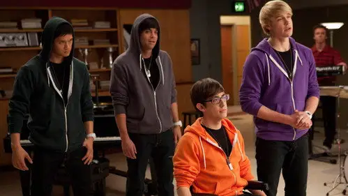 Glee Temporada 2 Episodios 13 • Sub Español