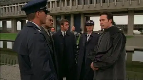 Stargate SG-1 Temporada 5 Episodios 9 • Sub Español