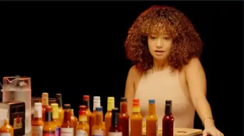 Hot Ones 2022 Temporada 1 Episodios 8 • Sub Español