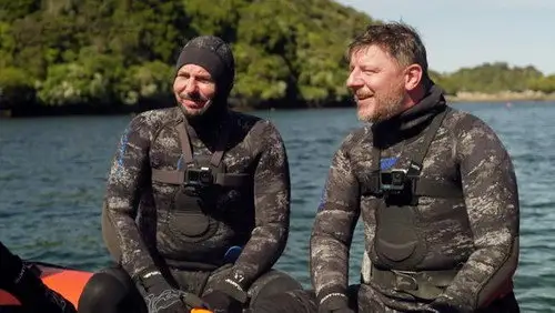 Off the Grid with Colin and Manu Temporada 2 Episodios 2 • Sub Español