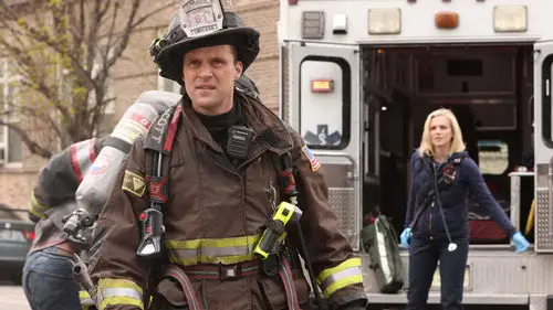 Chicago Fire Temporada 9 Episodios 14 • Sub Español