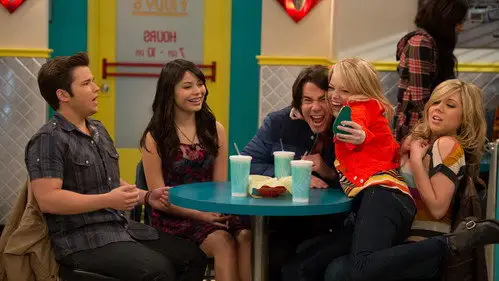iCarly 2007 Temporada 6 Episodios 9 • Sub Español