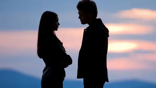 Crónicas vampíricas Temporada 2 Episodios 20 • Sub Español
