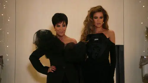 Las Kardashian 2022 Temporada 3 Episodios 9 • Sub Español