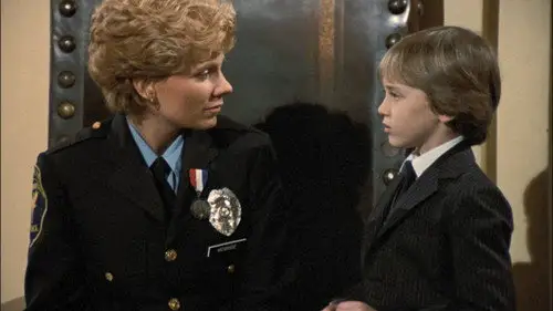Canción triste de Hill Street Temporada 7 Episodios 17 • Sub Español