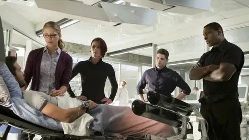 Supergirl Temporada 3 Episodios 7 • Sub Español
