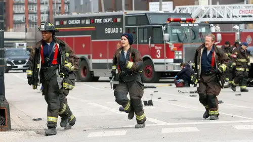 Chicago Fire Temporada 10 Episodios 17 • Sub Español