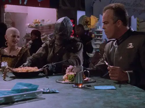 Babylon 5 Temporada 2 Episodios 5 • Sub Español