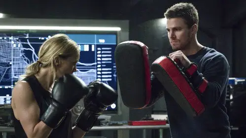 Arrow Temporada 4 Episodios 11 • Sub Español