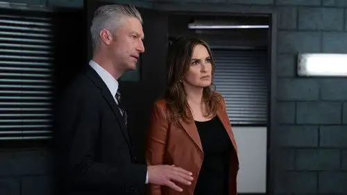 Ley y orden: Unidad de Víctimas Especiales Temporada 26 Episodios 12 • Sub Español