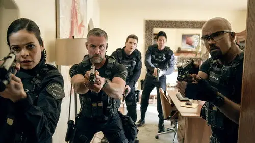S.W.A.T.: Los hombres de Harrelson Temporada 3 Episodios 20 • Sub Español