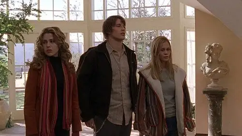 Roswell Temporada 2 Episodios 13 • Sub Español