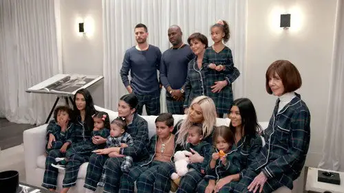 Las Kardashian 2007 Temporada 16 Episodios 9 • Sub Español