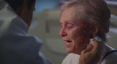 Nip/Tuck, a golpe de bisturí Temporada 3 Episodios 4 • Sub Español