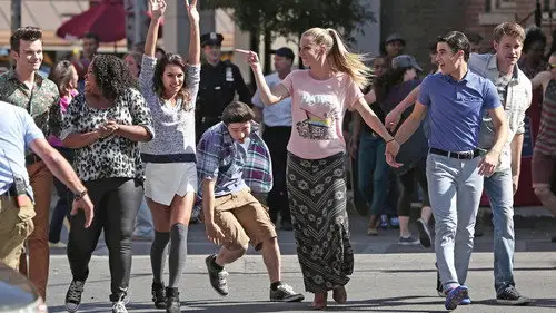 Glee Temporada 5 Episodios 20 • Sub Español