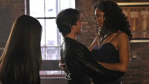 Crónicas vampíricas Temporada 1 Episodios 11 • Sub Español