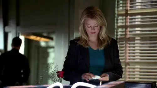 NYPD Blue Temporada 9 Cap 10 • Español Online