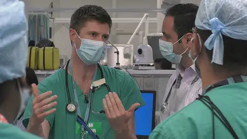 24 Hours in A&E Temporada 32 Episodios 5 • Sub Español