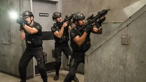 S.W.A.T.: Los hombres de Harrelson Temporada 3 Episodios 3 • Sub Español