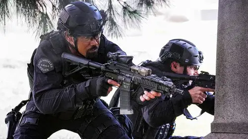 S.W.A.T.: Los hombres de Harrelson Temporada 7 Episodios 3 • Sub Español