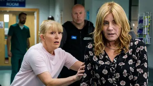 Casualty Temporada 34 Episodios 8 • Sub Español