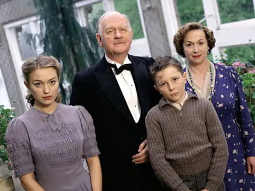 Foyle's War Temporada 1 Episodios 3 • Sub Español