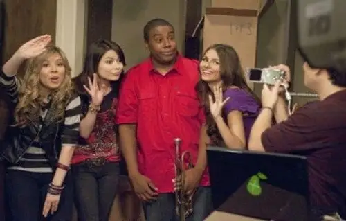 iCarly 2007 Temporada 4 Episodios 13 • Sub Español