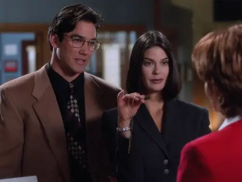 Lois y Clark: Las nuevas aventuras de Superman Temporada 2 Episodios 14 • Sub Español