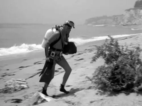 Viaje al fondo del mar Temporada 1 Episodios 2 • Sub Español